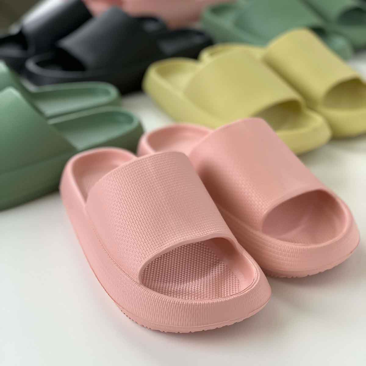 Wholesale Women's Vegan Comfy'z Slides