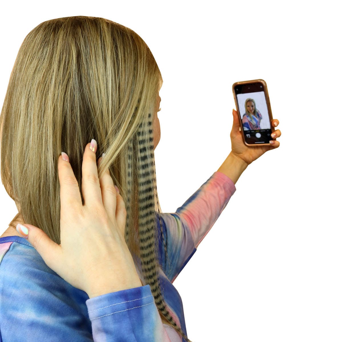 model taking selfie with natural hair flair hair extension in hair